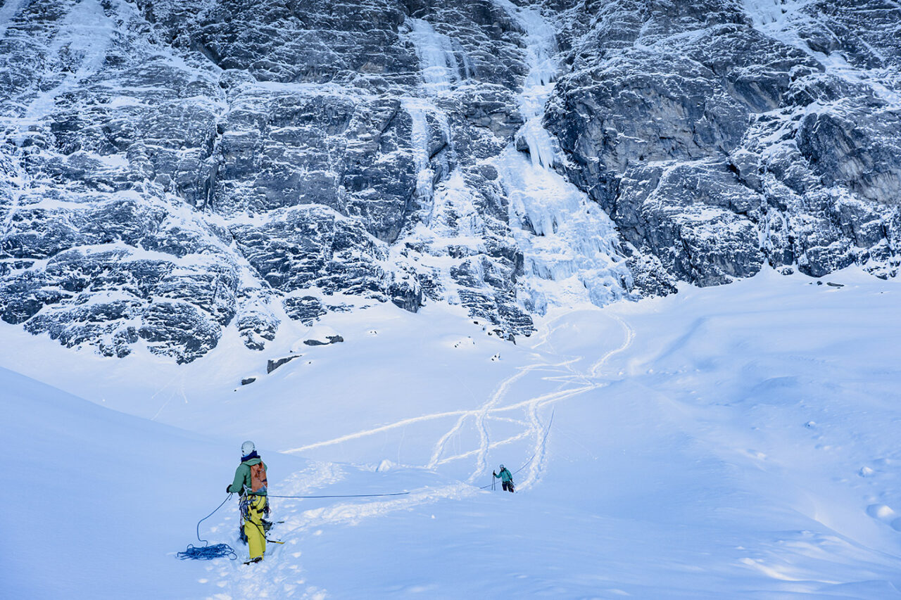 Cirque de Gavarnie en hiver randonnée en raquettes Globefreelancers