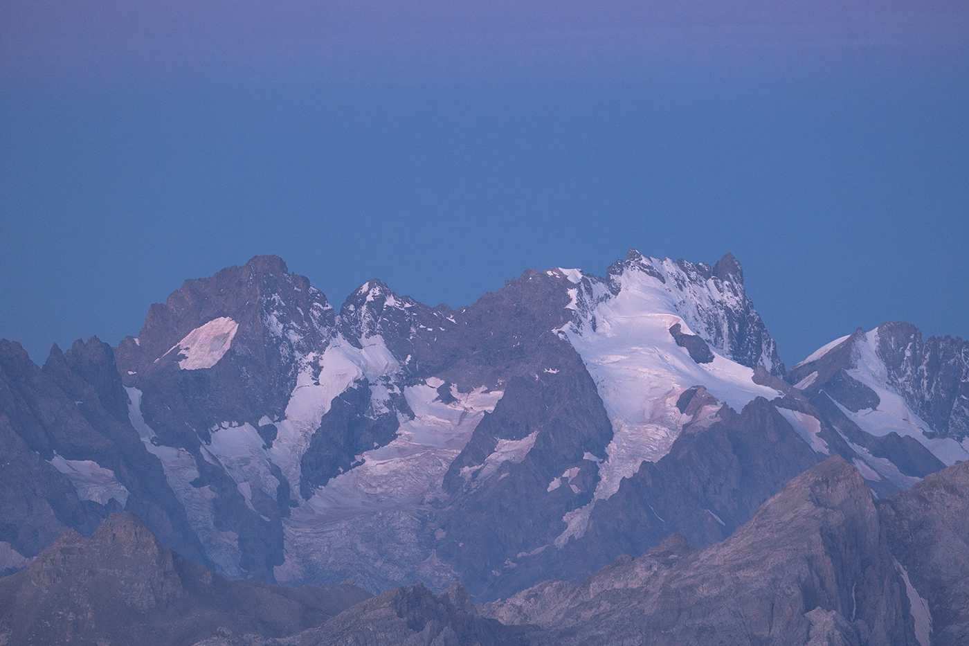 Glacier des écrins randonnée dans les Alpes