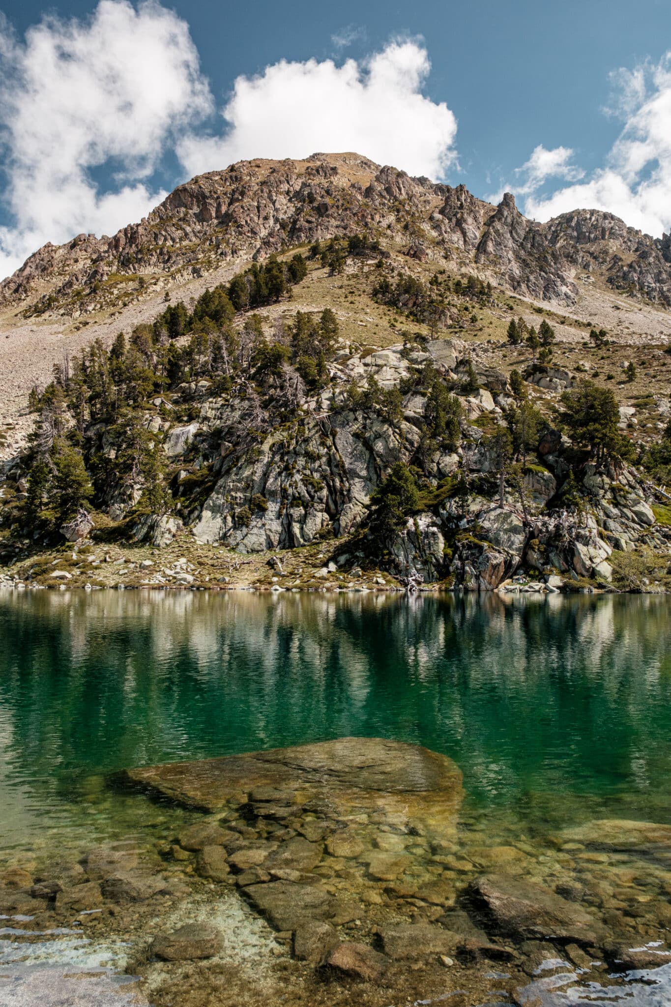 Randonnée dans le massif de Néouvielle lac turquoise pic de bastan